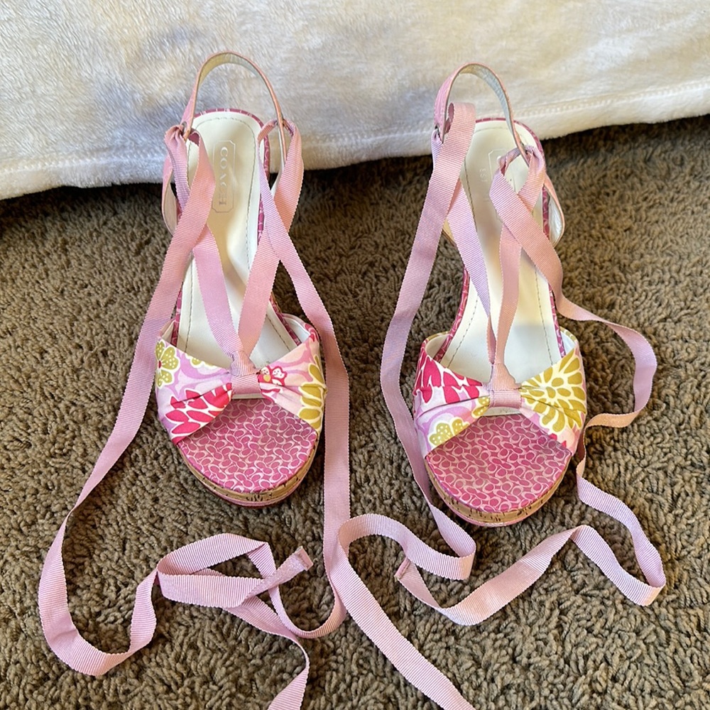 Coach pink/fusch Rachel size 6